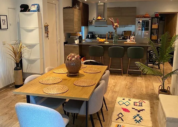 Quiet Exceptional View And Its Exterior Vila
